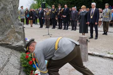 Pietna spomienka na M.R.Štefánika obr.12 Pietna spomienka na M.R.Štefánika obr.12