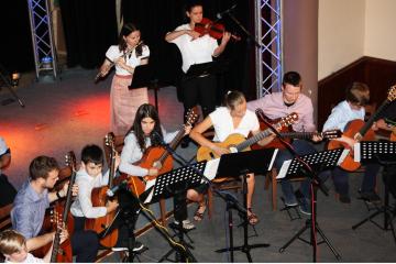 Spoločný koncert ZUŠ Pozořice a ZUŠ Ivanka pri Dun Spoločný koncert ZUŠ Pozořice a ZUŠ Ivanka pri Dun