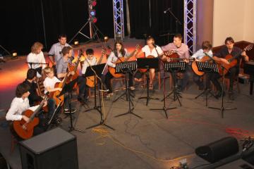 Spoločný koncert ZUŠ Pozořice a ZUŠ Ivanka pri Dun Spoločný koncert ZUŠ Pozořice a ZUŠ Ivanka pri Dun