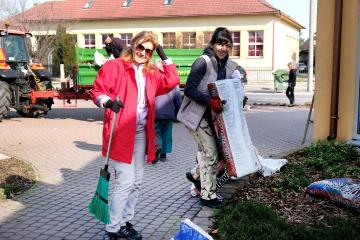 Jarné upratovanie v Ivanke obr.8 Jarné upratovanie v Ivanke obr.8