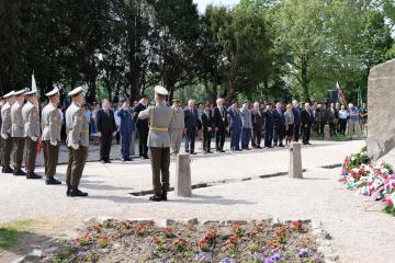 Pietna spomienka na M.R.Štefánika obr.16 Pietna spomienka na M.R.Štefánika obr.16