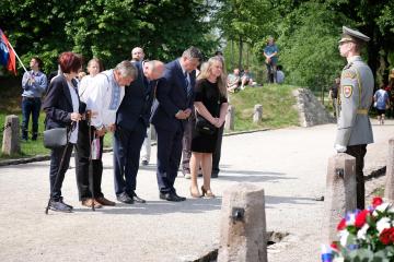 Pietna spomienka na M.R.Štefánika obr.14 Pietna spomienka na M.R.Štefánika obr.14