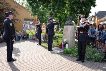 Pietna spomienka na M.R.Štefánika obr.1 Pietna spomienka na M.R.Štefánika obr.1