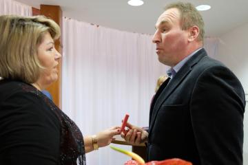 Slávnostný zápis ocenených darcov krvi do Pamätnej Slávnostný zápis ocenených darcov krvi do Pamätnej