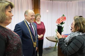 Slávnostný zápis ocenených darcov krvi do Pamätnej Slávnostný zápis ocenených darcov krvi do Pamätnej