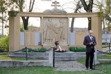 74. výročie oslobodenia obce obr.14 74. výročie oslobodenia obce obr.14