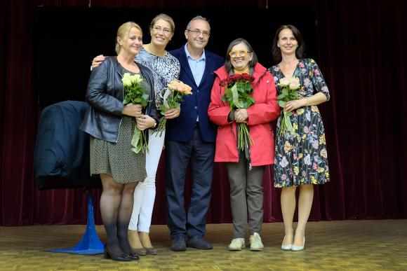 Divadelné predstavenie ako poďakovanie - RUŽE 2019 Divadelné predstavenie ako poďakovanie - RUŽE 2019