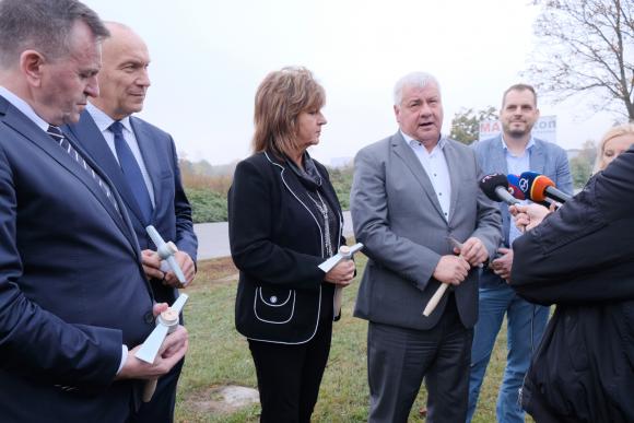 Zahájenie výstavby záchytného parkoviska v Ivanke pri Dunaji Zahájenie výstavby záchytného parkoviska v Ivanke pri Dunaji